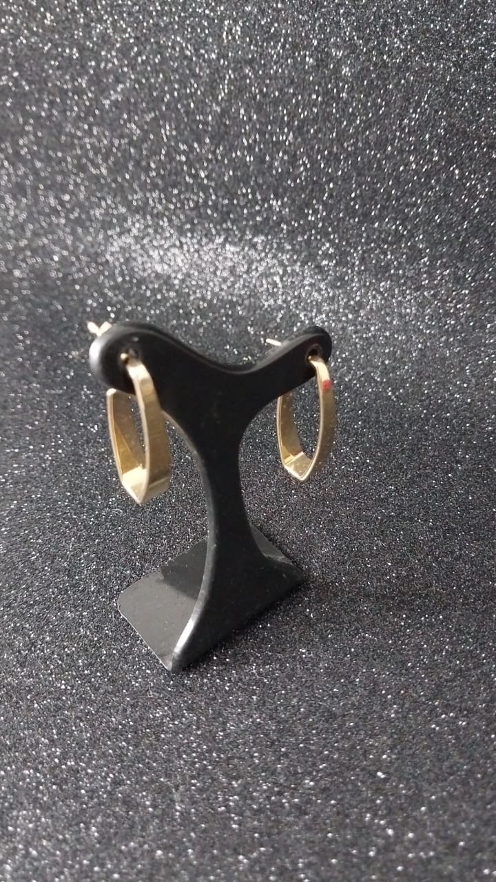 ARGOLA FOLHEADA OVAL PEQUENA