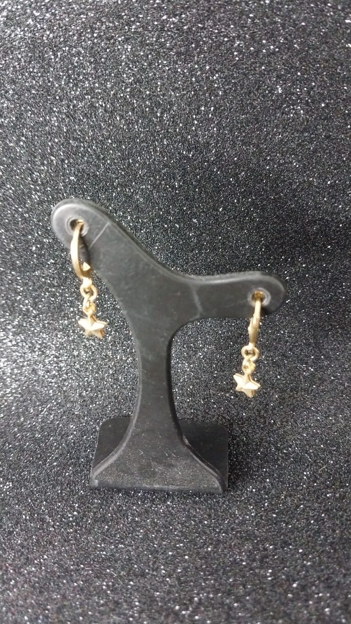 BRINCO FOLHEADO ESTRELINHA PEQUENO